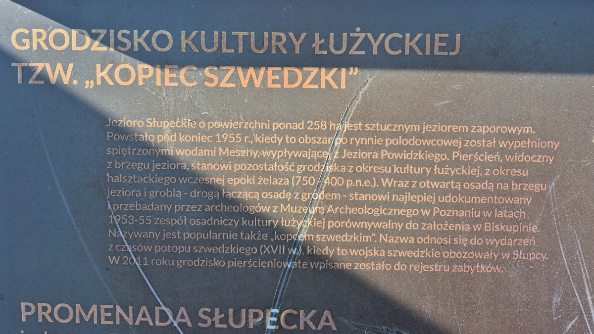 Spacer nad Jeziorem Słupeckim